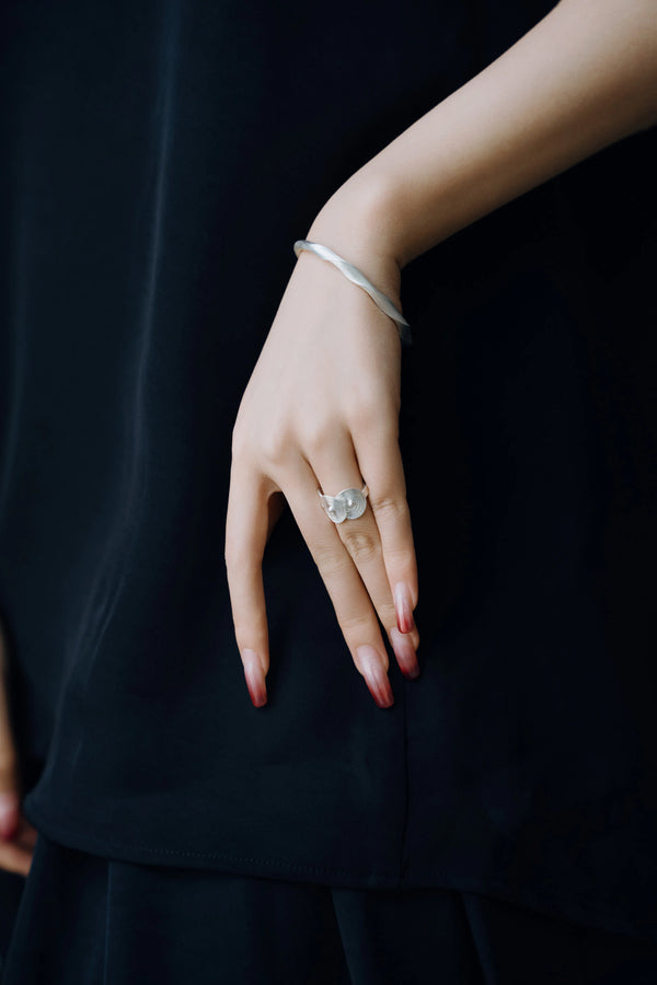 Mist Guard Wide Bangle