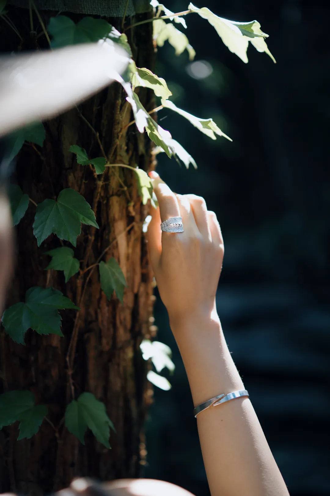 Dewlight Drop Ring