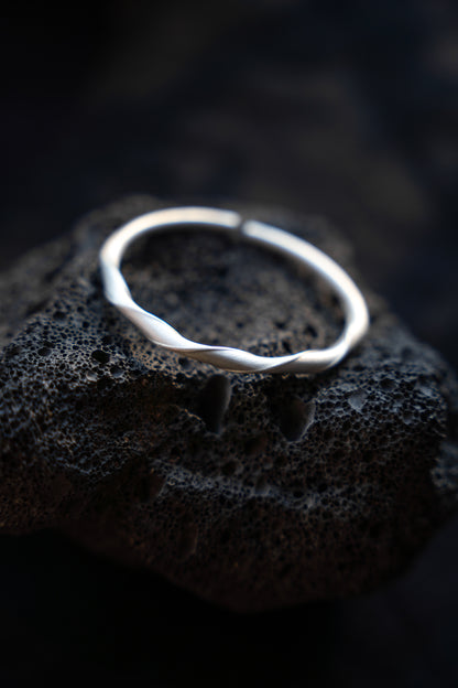 Mist Guard Wide Bangle