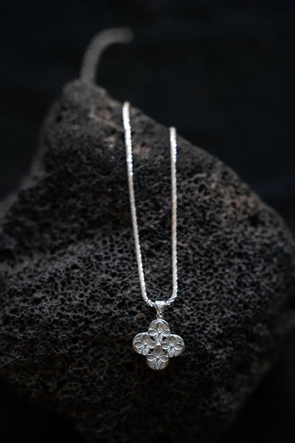 Five Bloom Blessing Pendant Necklace