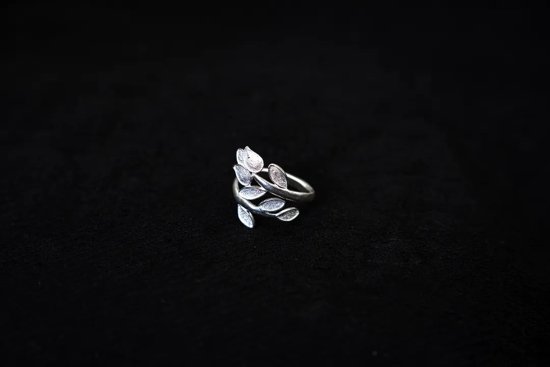 Life Tree Bud Ring
