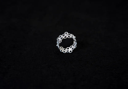 Bloom Circle Fine Ring