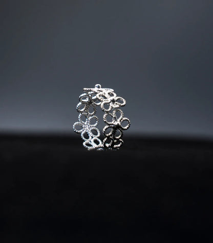 Bloom Circle Fine Ring