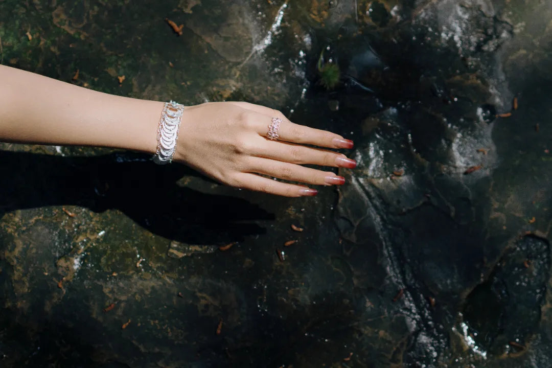 Bloom Circle Fine Ring