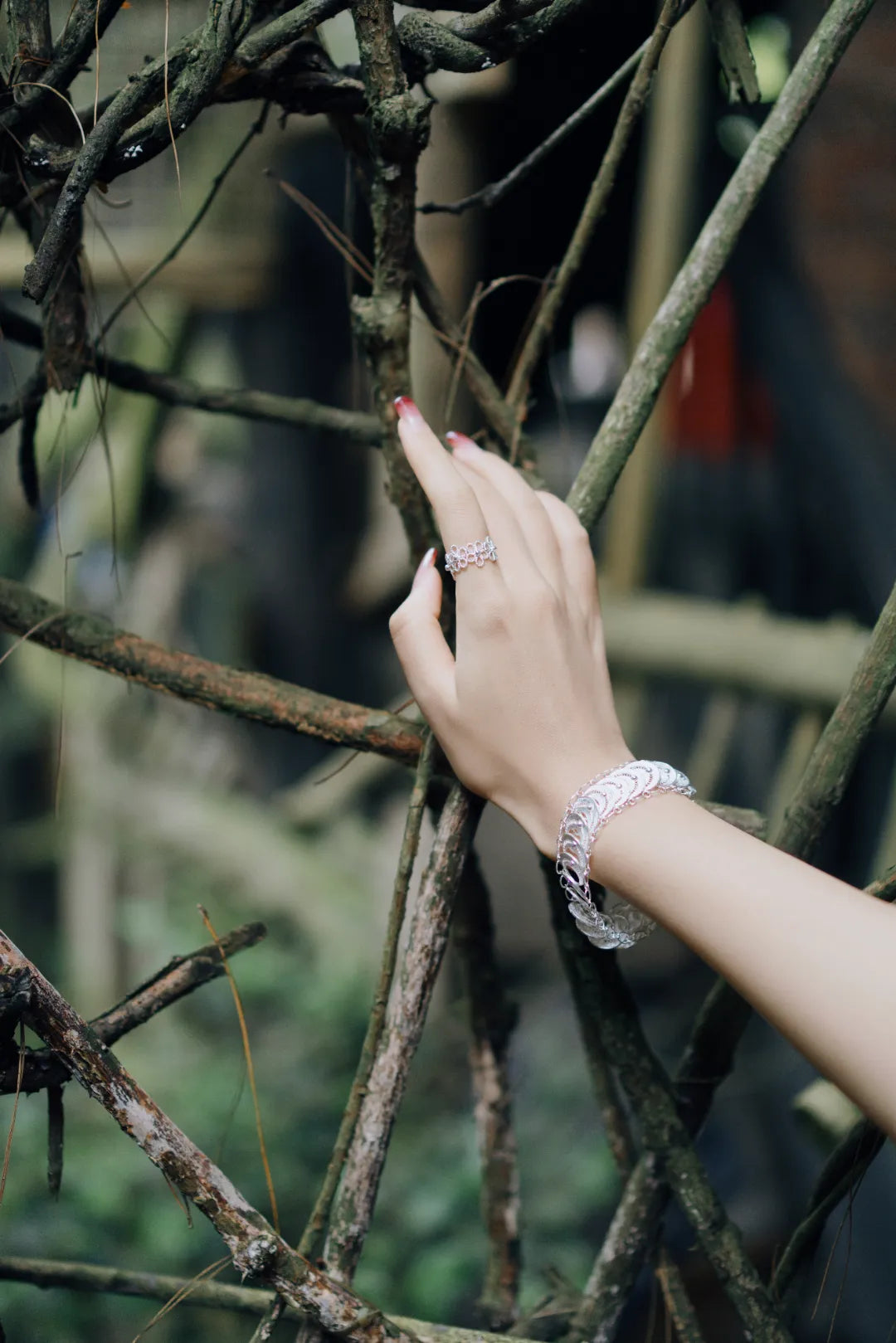 Bloom Circle Fine Ring